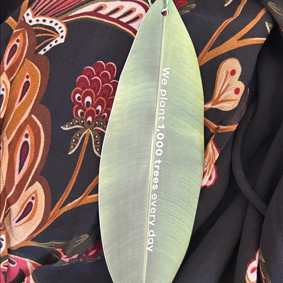 FARM RIO Black Berry Garden Long Sleeve Pleated Maxi Dress - Picture 13 of 16